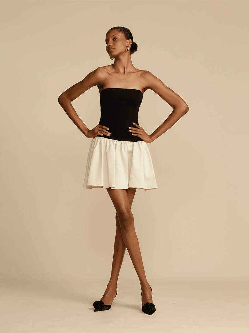 Blair Minikleid – Gestricktes Trägerloses Kleid mit Leinen