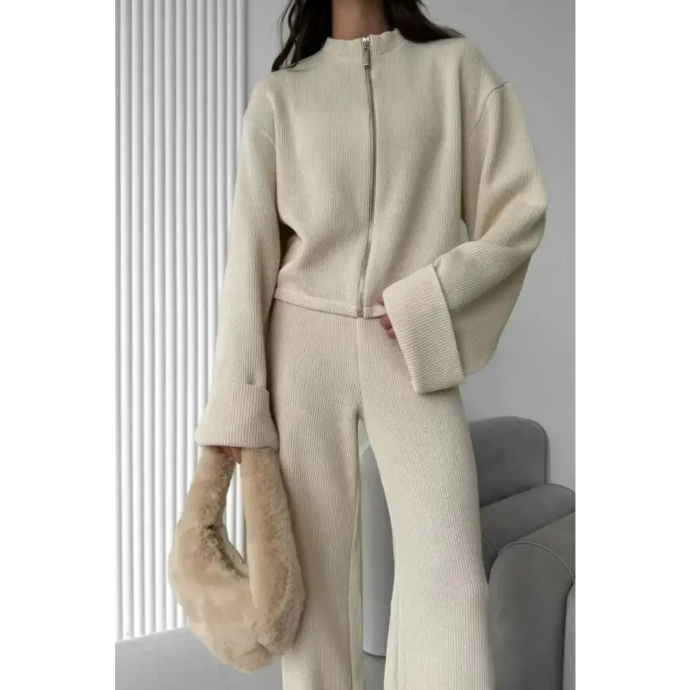 Knit Zip Set - Stilvoller Strick-Zweiteiler mit Reißverschluss für moderne Looks