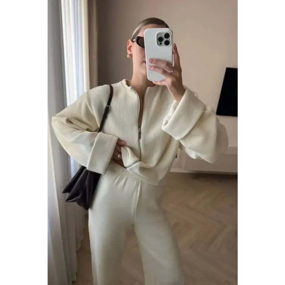 Knit Zip Set - Stilvoller Strick-Zweiteiler mit Reißverschluss für moderne Looks