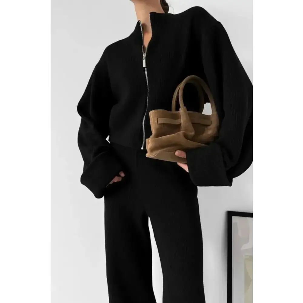 Knit Zip Set - Stilvoller Strick-Zweiteiler mit Reißverschluss für moderne Looks